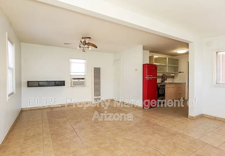 912 E Montebello Ave #BACK — Photo 4