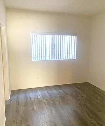 3rd image of 868 S Kingsley Dr #1106