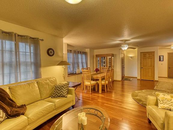 4th image of 2704 Mulligan Dr