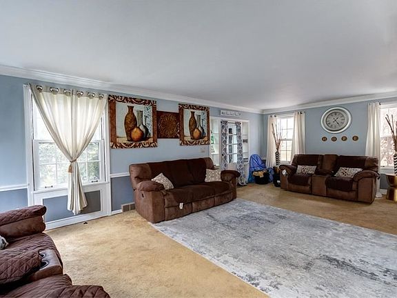 2nd image of 1140 Gardner Blvd