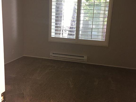 4th image of 2208 Shelter Creek Ln Unit 208