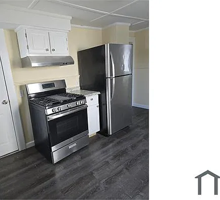 3 bed, $3,000 — Photo 1