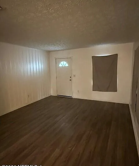 9131 Jefferson Ave — Photo 3