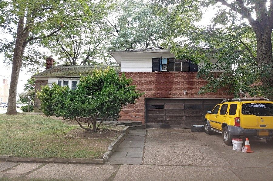 1st image of 225 Linwood Ave