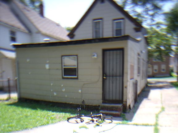 3rd image of 4510 Bush Ave