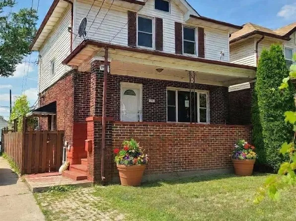 1165 Elm Ave, Windsor, ON N9A 5J1
