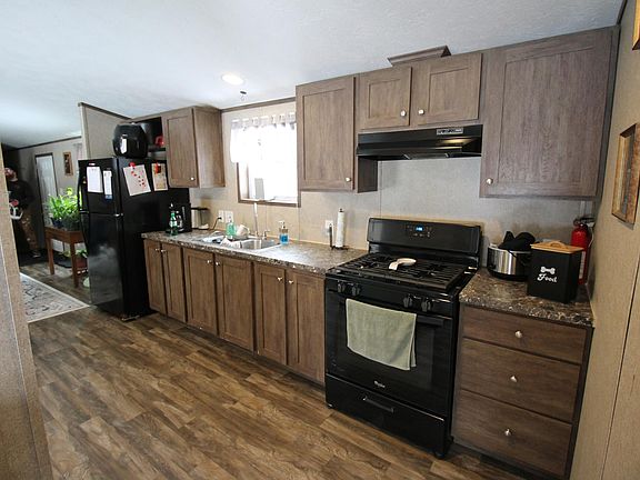 4th image of 76 Moss Rd