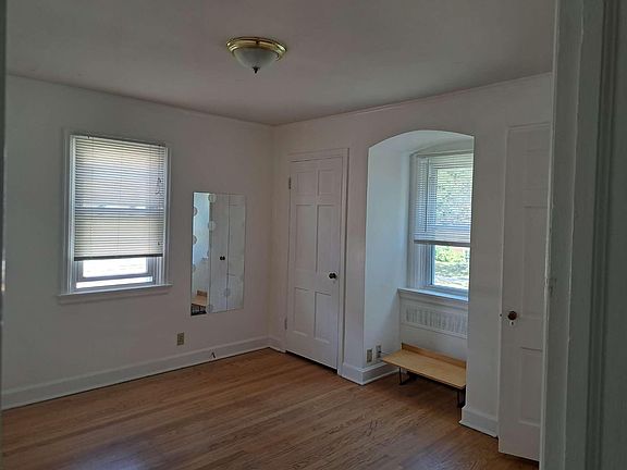2nd image of 4043 N Bartlett Ave