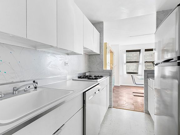 4th image of 180 W End Ave APT 12F