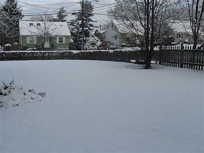 3rd image of 40 Armstrong St