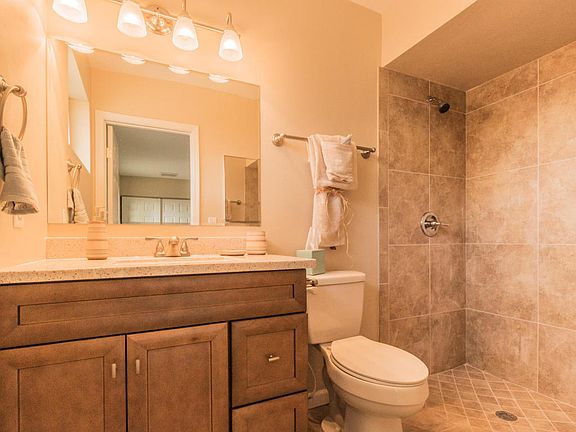 4th image of 3865 W Orangewood Dr