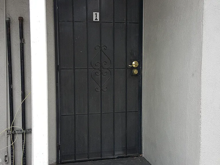 916 N Normandie Ave #1 — Photo 9