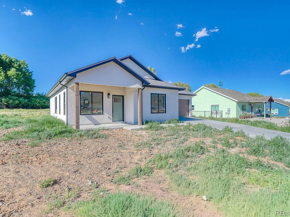 1st image of 866 Hoover Circle