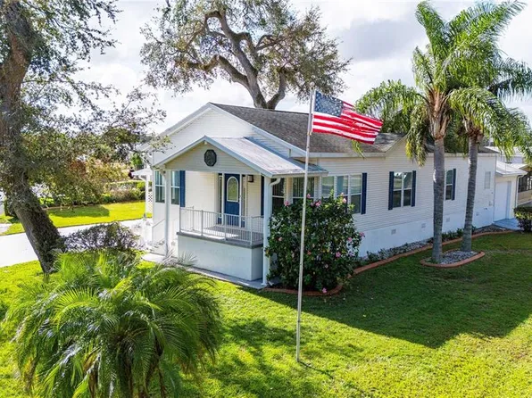 37226 Lakewood Dr, Zephyrhills, FL 33542