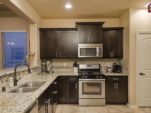 3rd image of 5415 Grove West Dr
