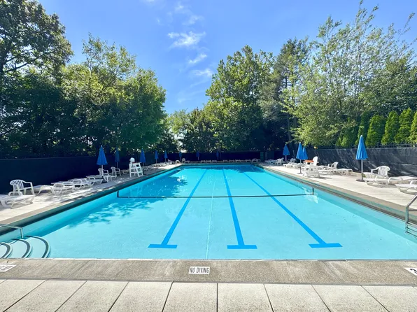 3135 Johnson Avenue image 13 of 15