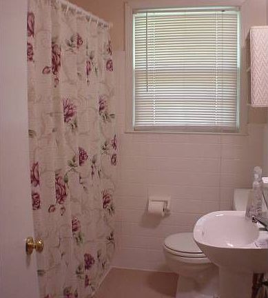 5th image of 104 Maid Marion Ct