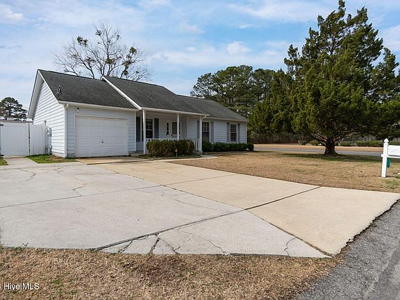 4th image of 300 Quail Ridge Road