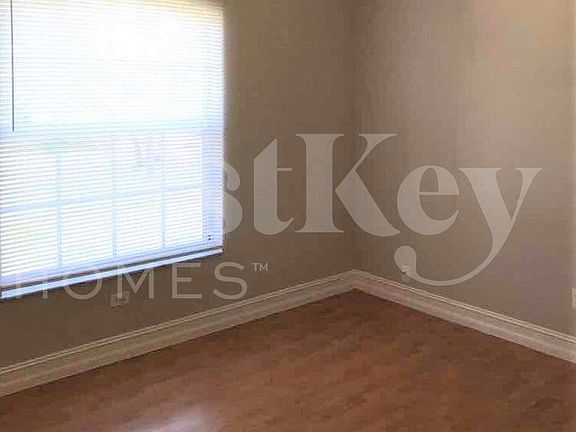 4th image of 4115 10th St SW