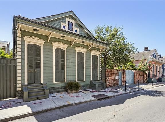 2nd image of 718 Ursulines Ave #C