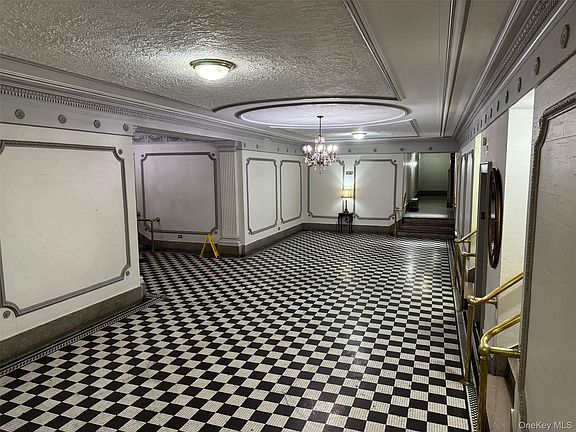 3rd image of 2156 Cruger Avenue #3L