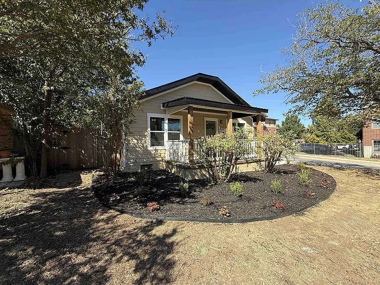 2600 Townsend Dr — Photo 16