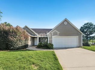 282 Rockingham Dr, Loganville, GA 30052