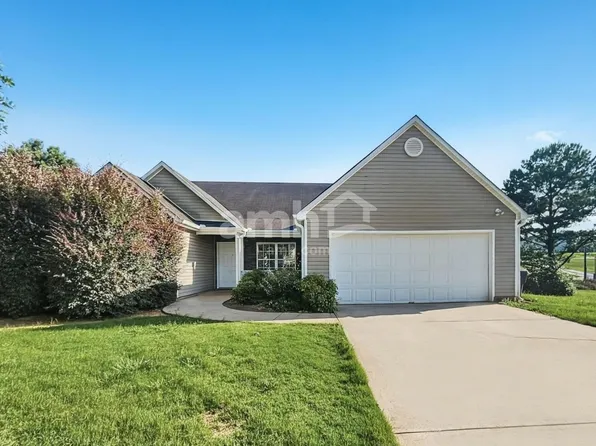 282 Rockingham Dr, Loganville, GA 30052