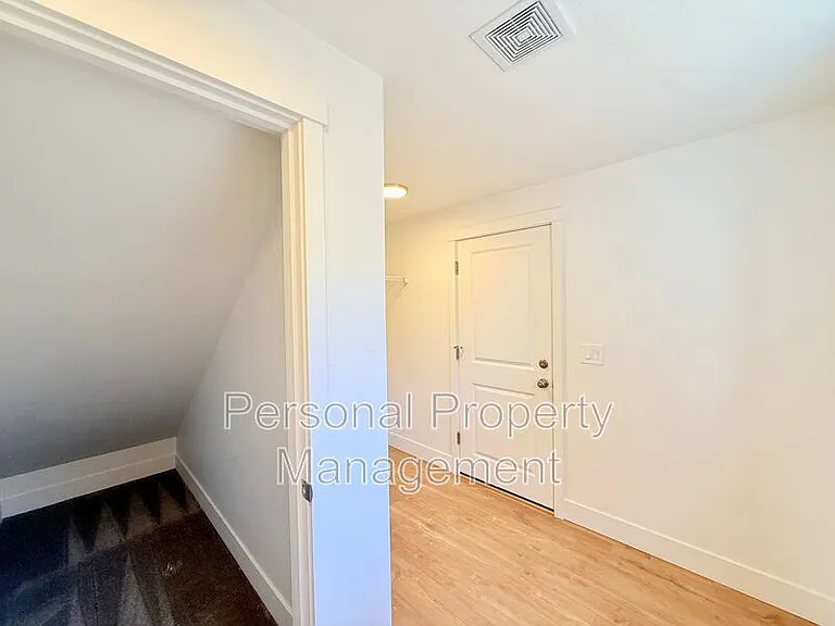16900 NE 22nd St — Photo 31