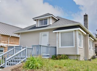 1795 Meade St, North Bend, OR 97459