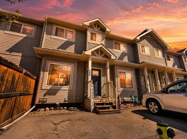 509 S Strathaven Mews, Strathmore, AB T1P 1P5
