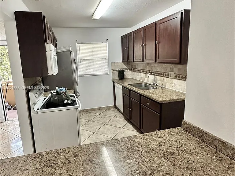 4111 Stirling Rd #408 — Photo 4