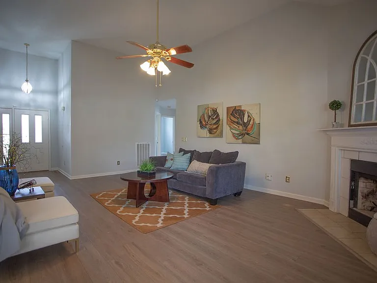 3441 Cross Meadow Dr — Photo 4