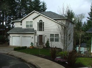 852 S 73rd St, Springfield, OR 97478