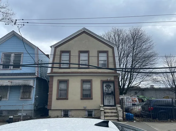 16612 Douglas Ave, Jamaica, NY 11433