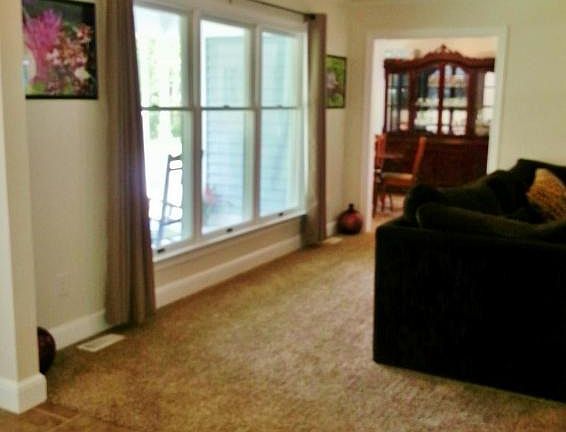 5th image of 421 Star Hill Dr