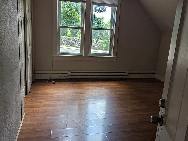 723 Romy Ave — Photo 12