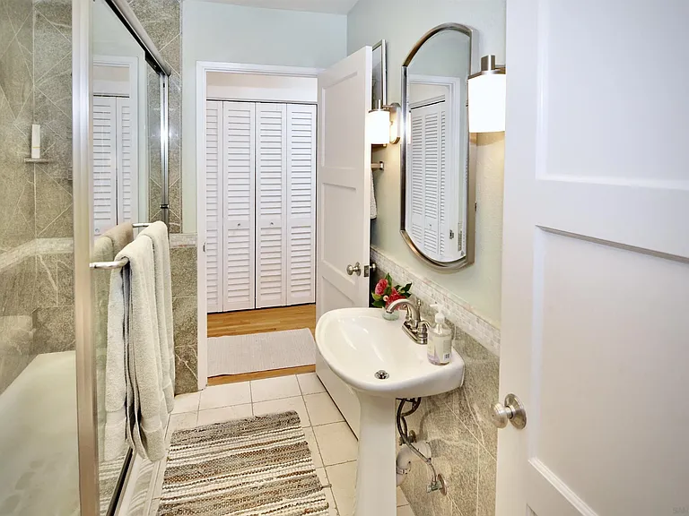 529 Fern Gln — Photo 29