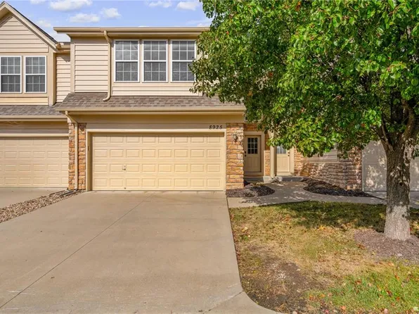 8925 Inkster St, Lenexa, KS 66227