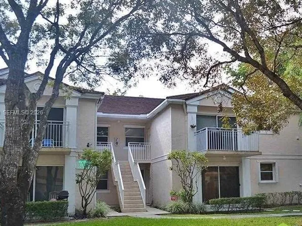 11216 SW 12th St APT 203, Hollywood, FL 33025