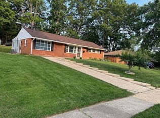 5235 Inverchapel Rd, Springfield, VA 22151