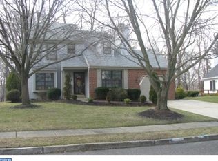 30 Hemlock Dr, Blackwood, NJ 08012