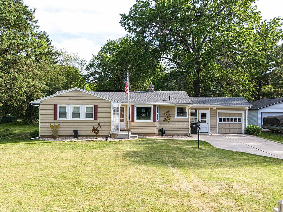 1st image of 2530 White Oaks Dr