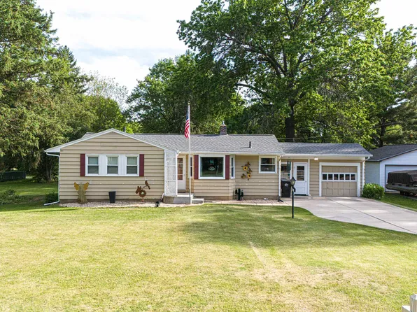 2530 White Oaks Dr, Beloit, WI 53511