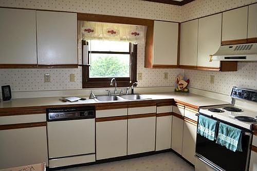 4th image of 3605 Mandy Ln