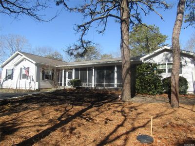 4 Hildreth Road, Hampton Bays, NY, 11946