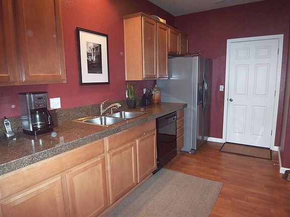 2nd image of 17102 SW Robinwood Pl