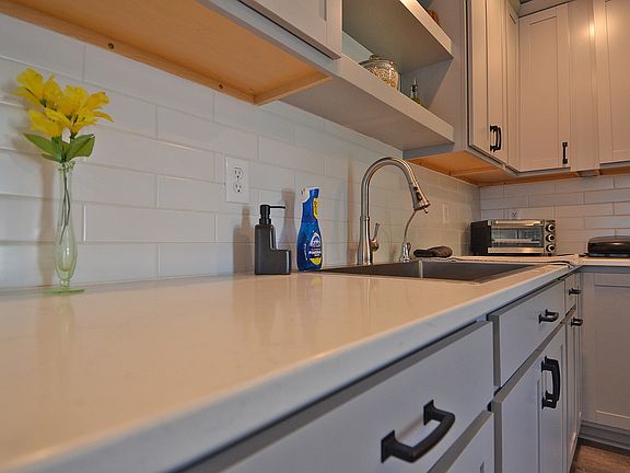 3rd image of 2122 Fox Chase Dr