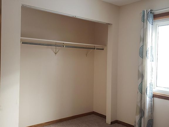 2nd image of 184 Baker St E #2