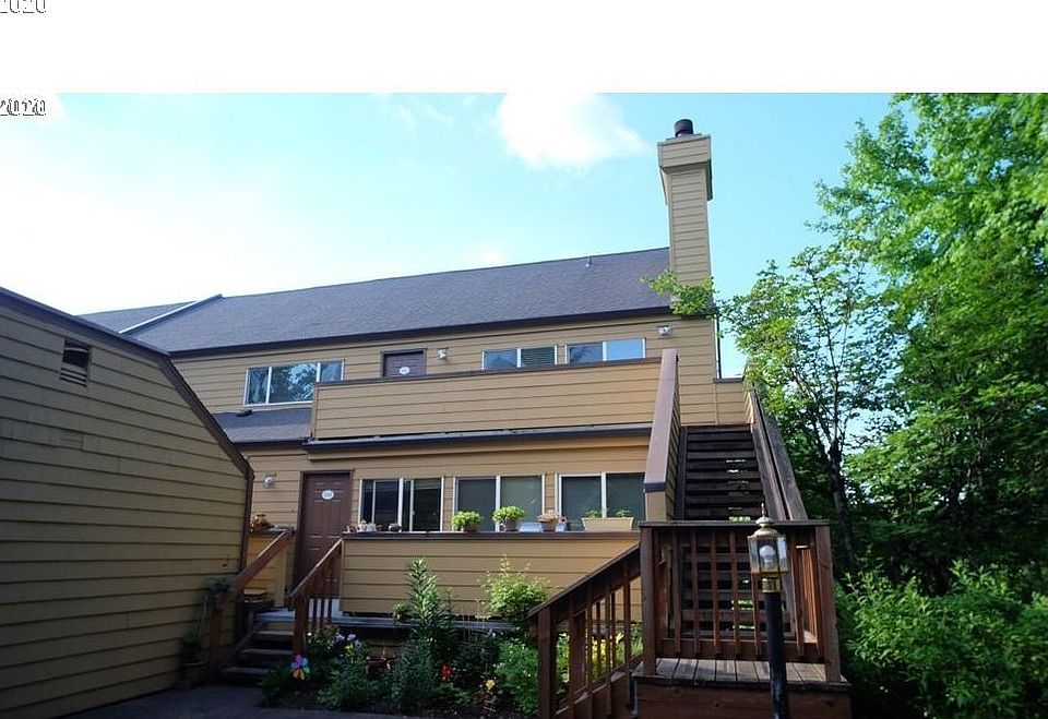 1st image of 1621 NE 113th St